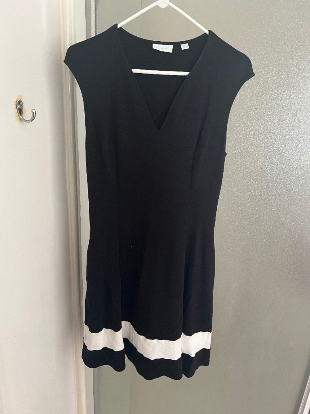 Women's sleeveless Black W/ White Stripe Fit & Flared Large